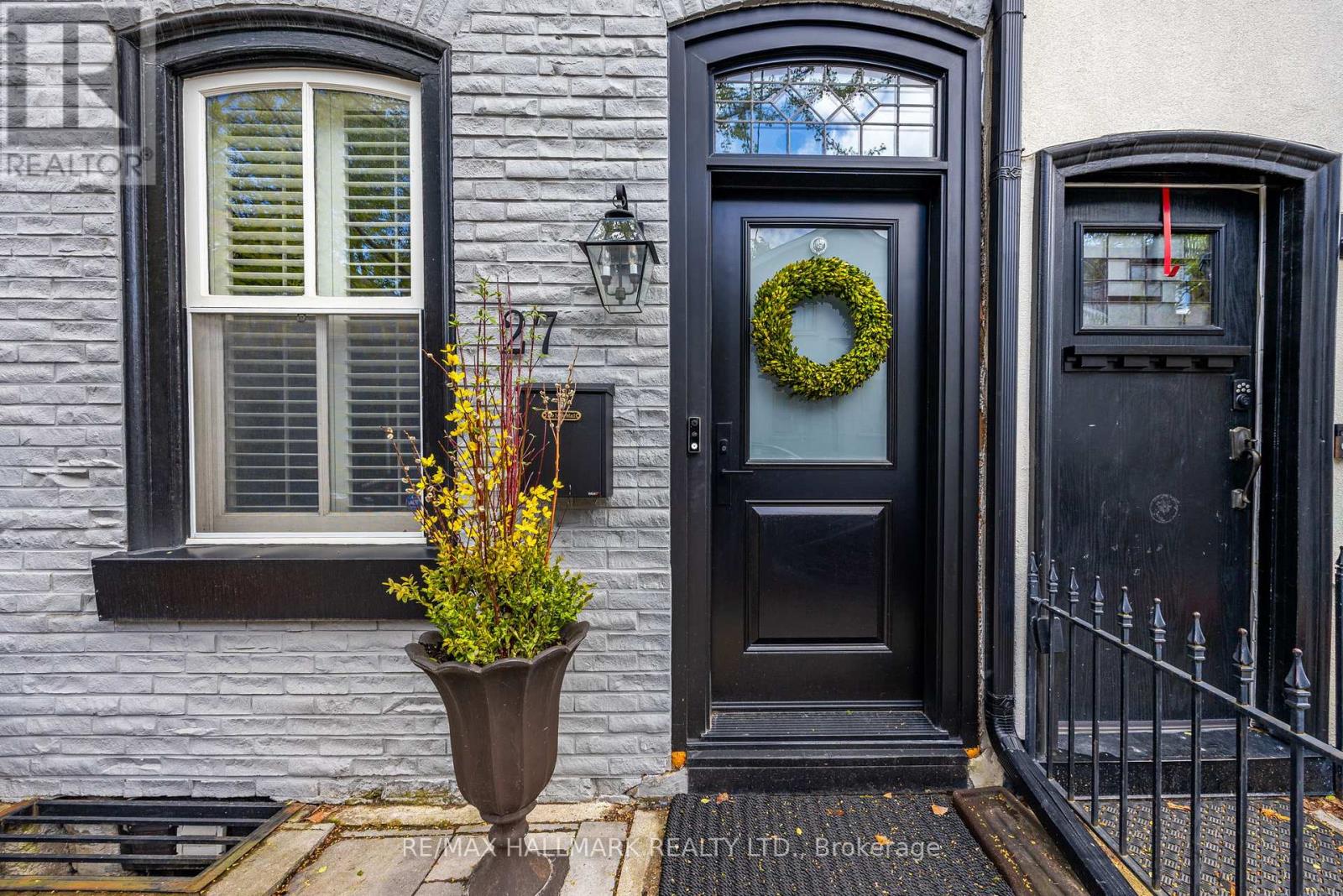 Photo 1 of 27 Bishop Street, Toronto ON