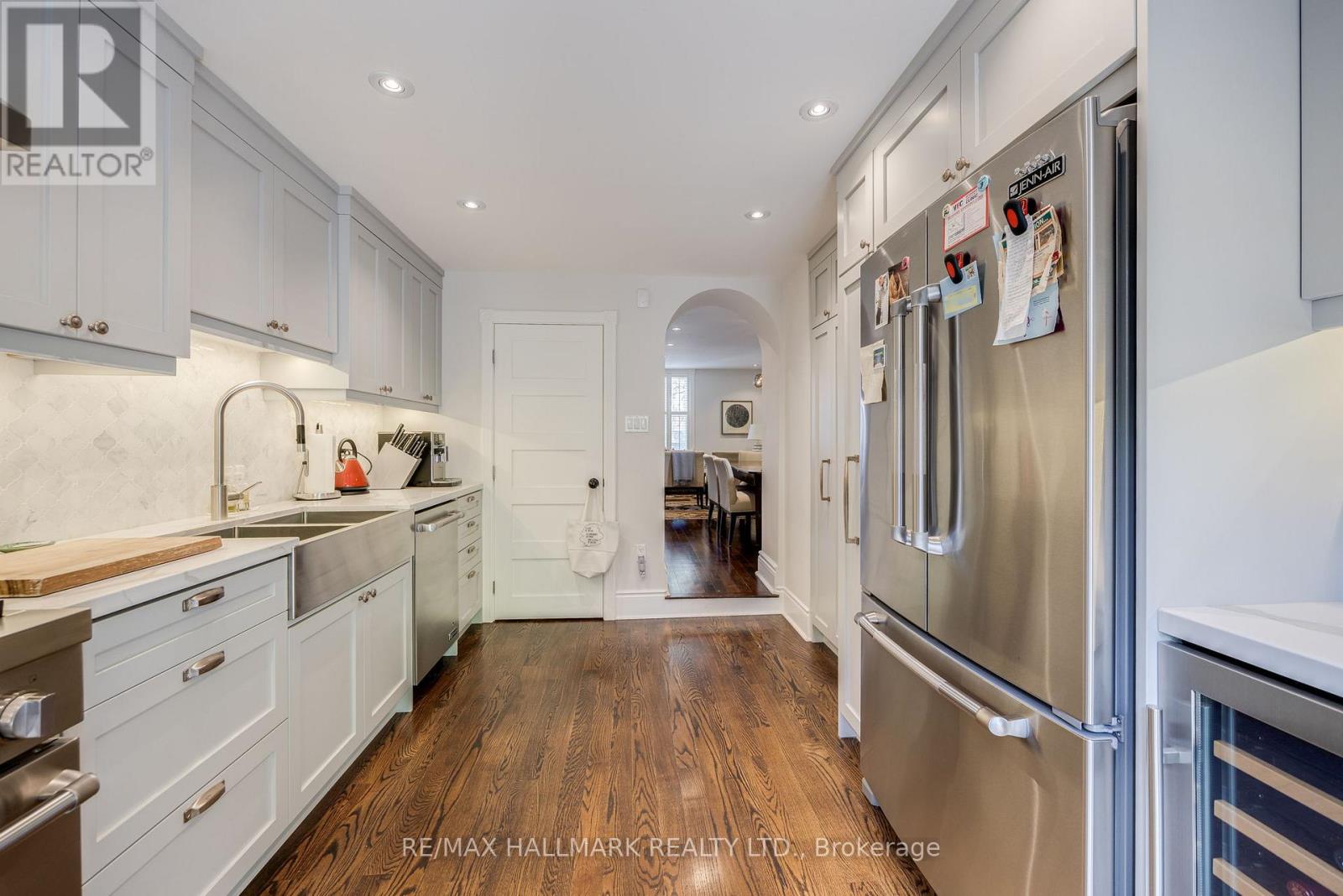 Photo 18 of 27 Bishop Street, Toronto ON