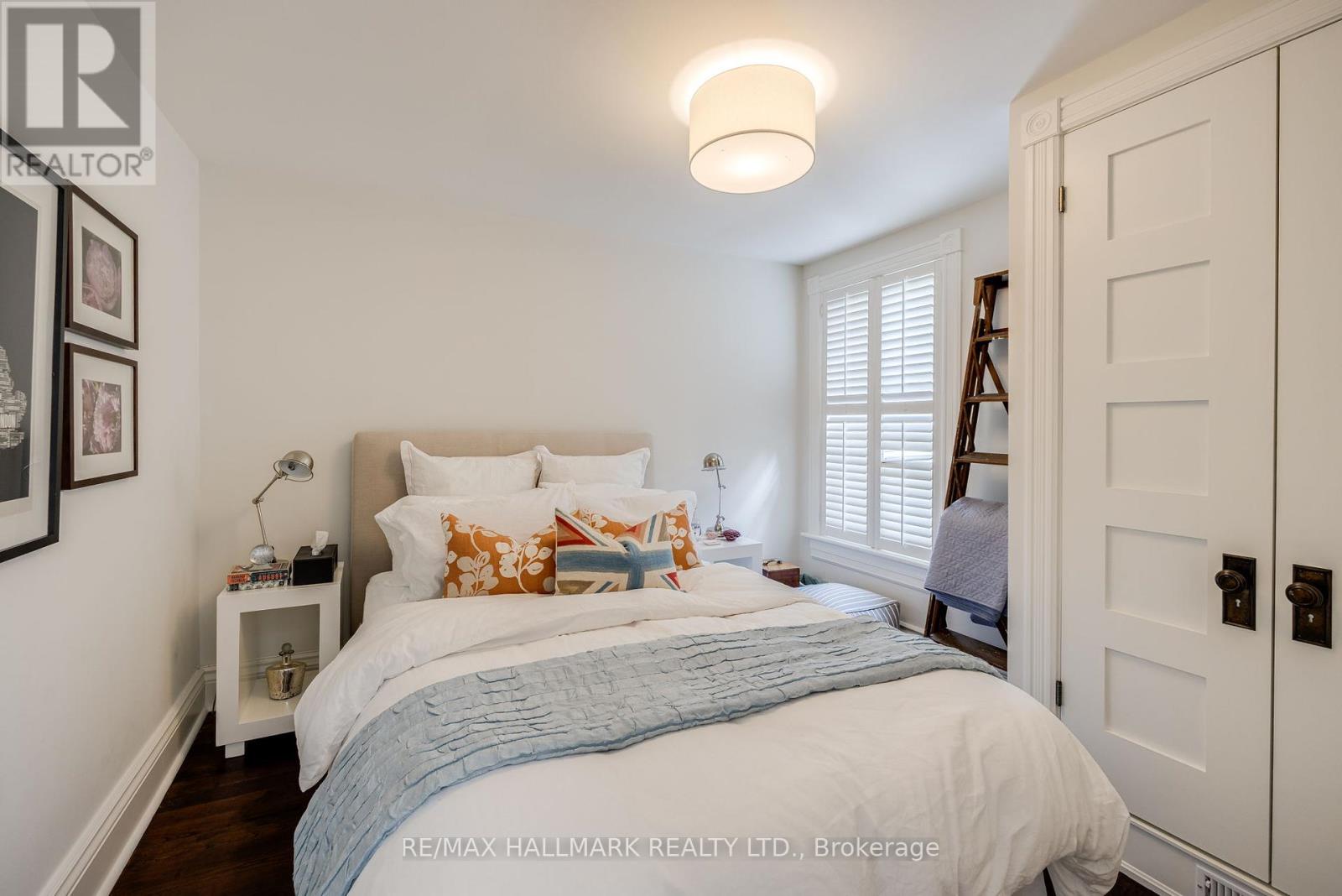 Photo 19 of 27 Bishop Street, Toronto ON