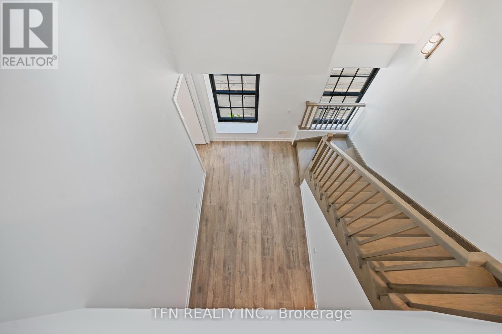 Photo 17 of 307 327 King Street W, Toronto ON