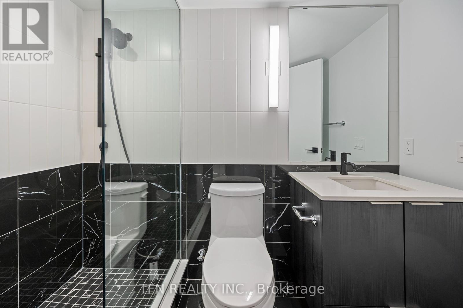 Photo 8 of 307 327 King Street W, Toronto ON