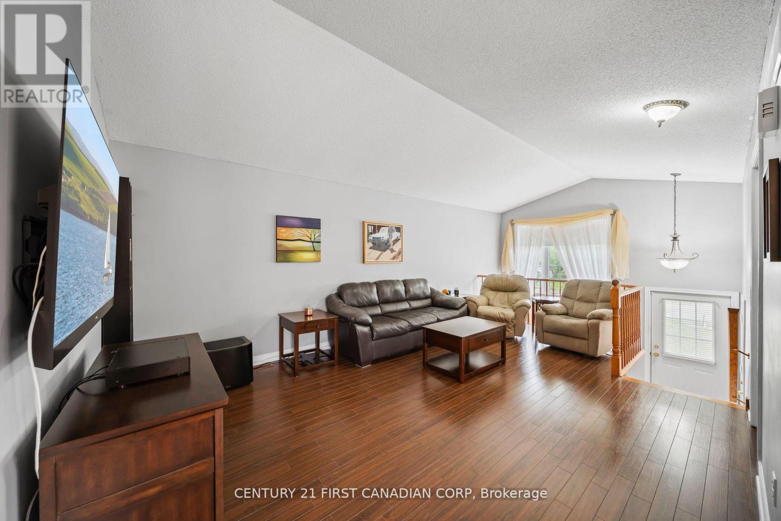 Photo 13 of 475 Exmouth Circle, London East ON