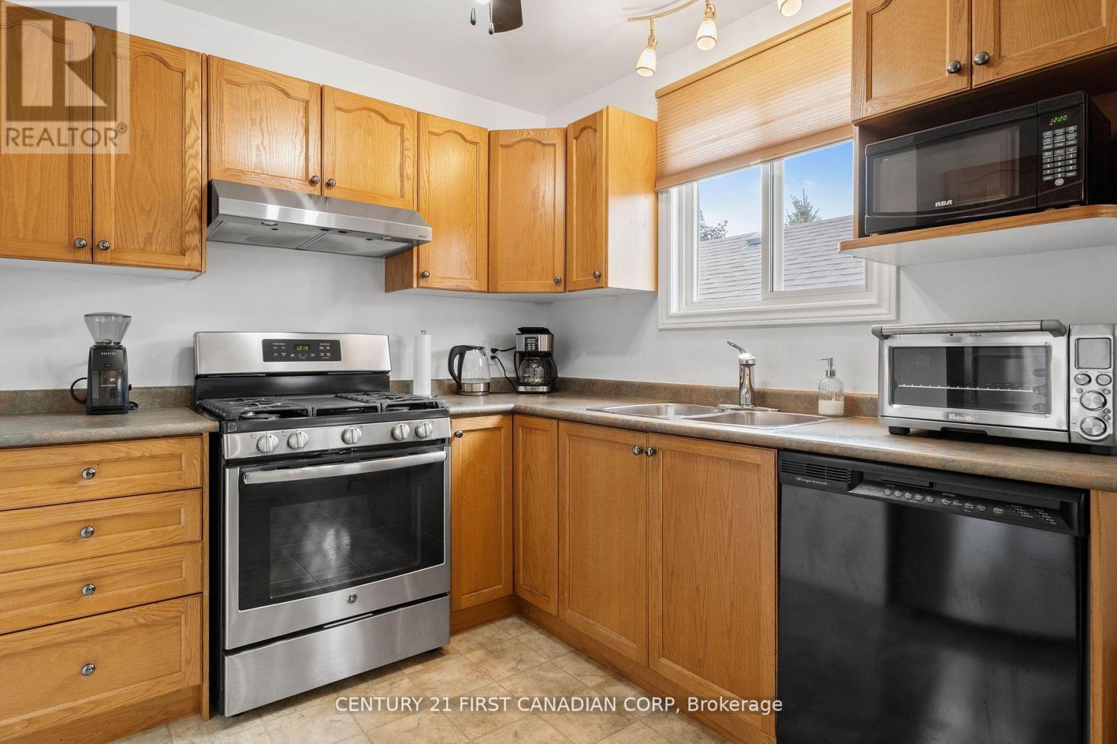 Photo 16 of 475 Exmouth Circle, London East ON