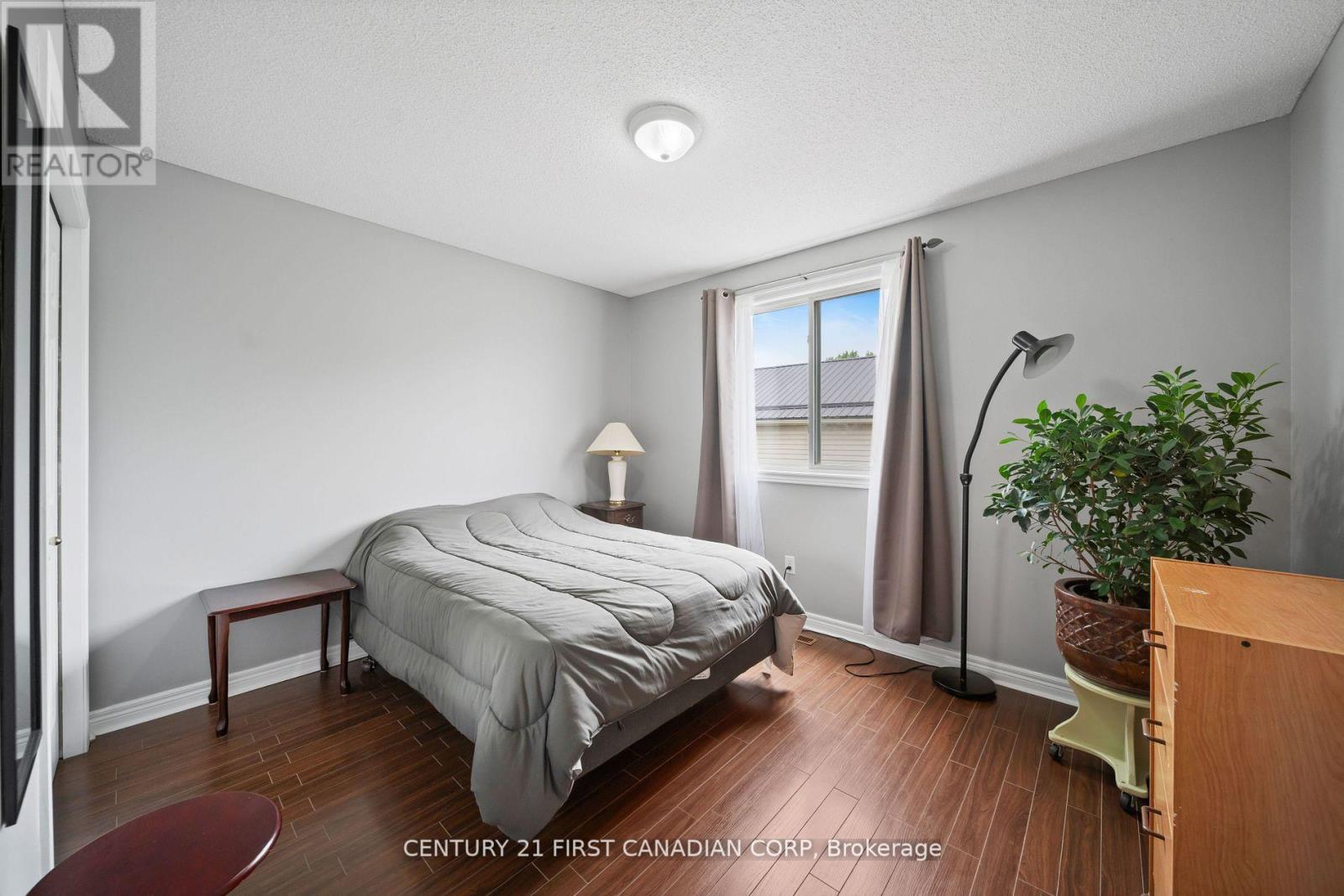 Photo 24 of 475 Exmouth Circle, London East ON