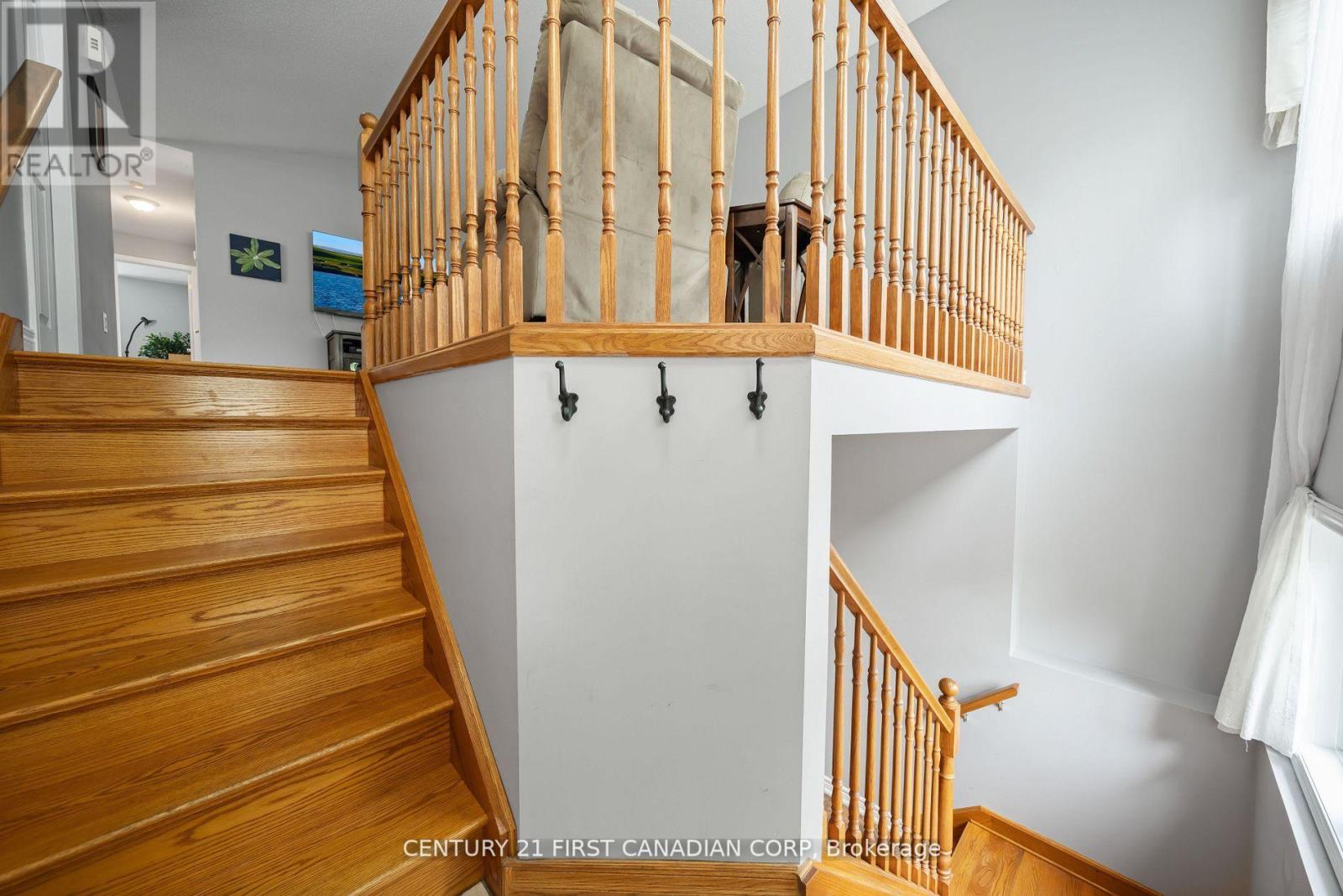 Photo 28 of 475 Exmouth Circle, London East ON