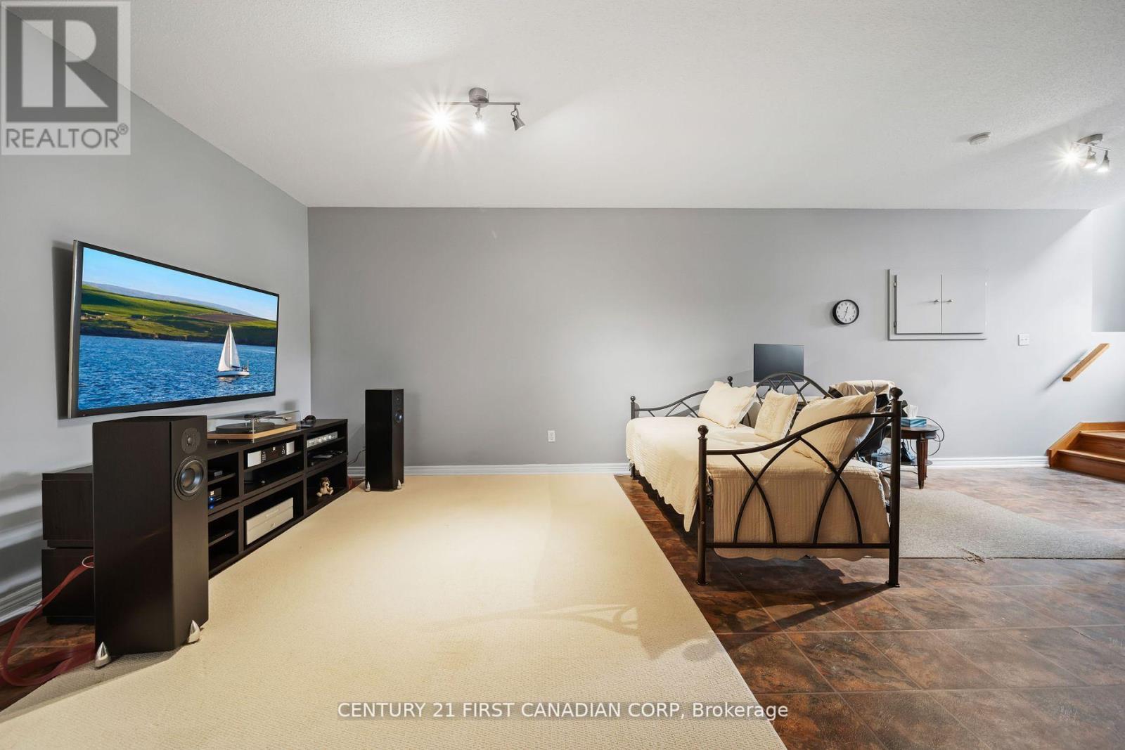 Photo 31 of 475 Exmouth Circle, London East ON