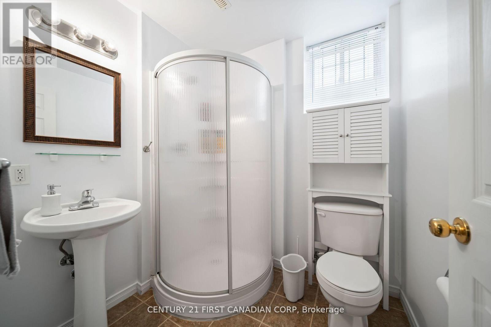 Photo 32 of 475 Exmouth Circle, London East ON