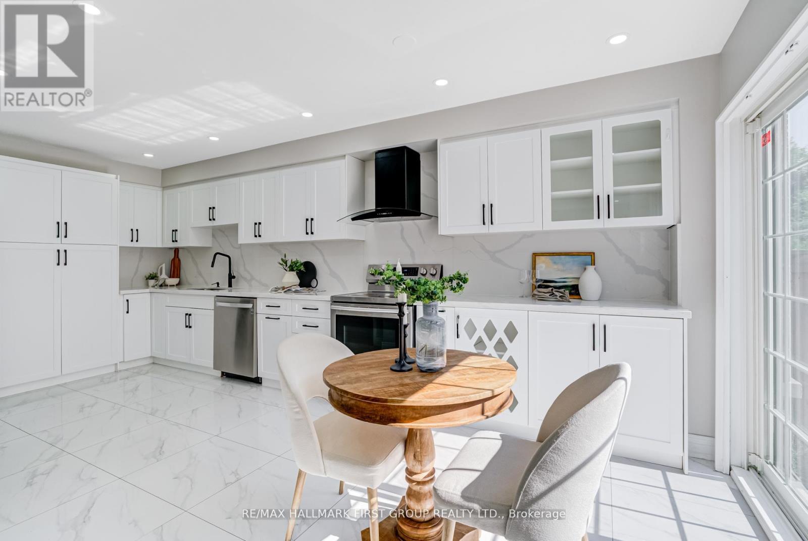 Photo 22 of 35 Elliottglen Drive, Ajax ON