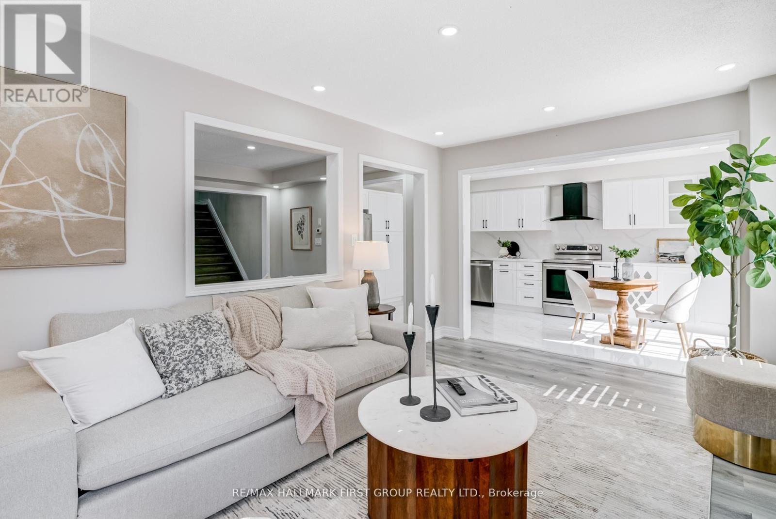 Photo 1 of 35 Elliottglen Drive, Ajax ON