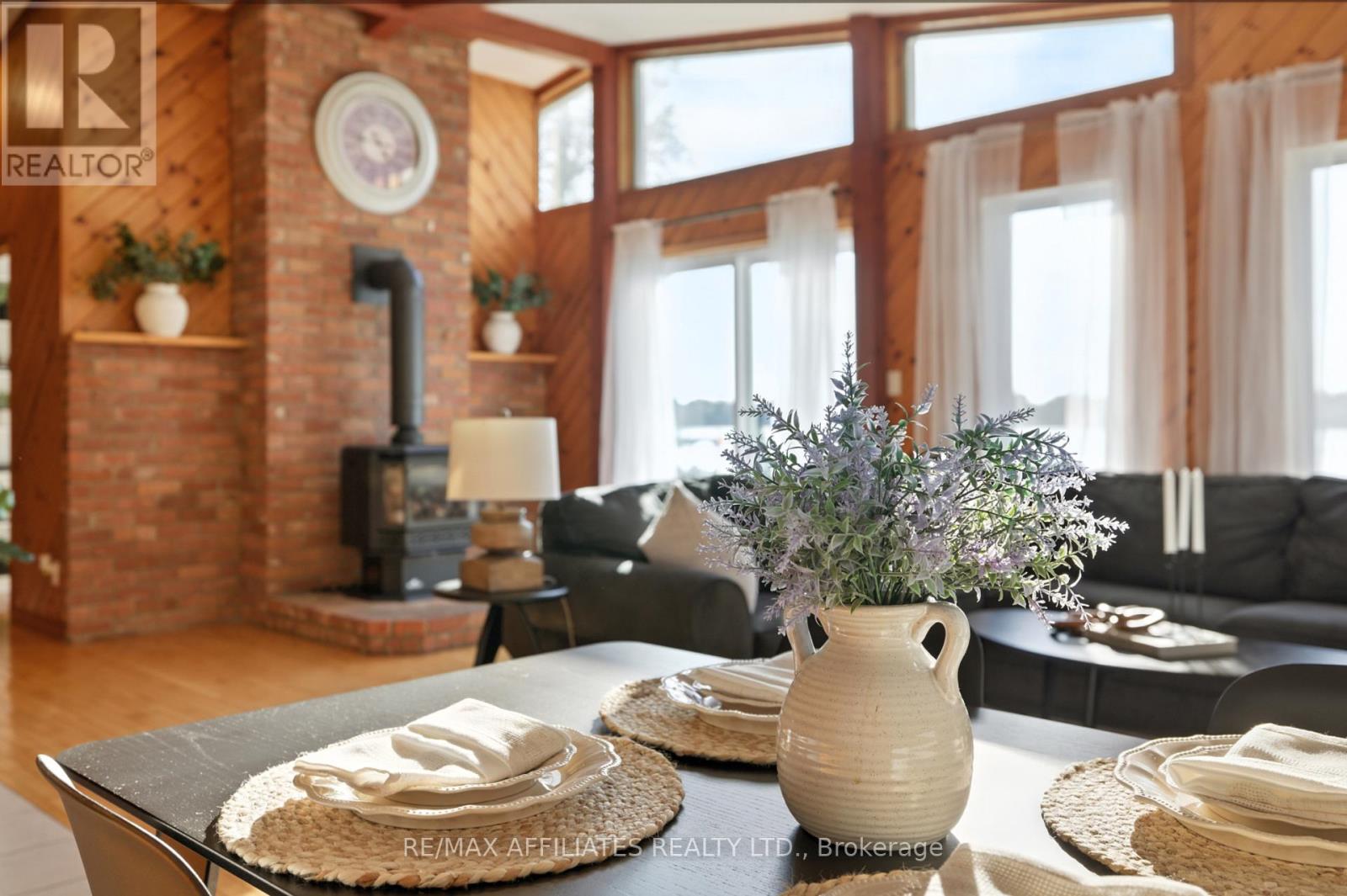 Photo 20 of 70 Corktown Lane, Merrickvillewolford ON
