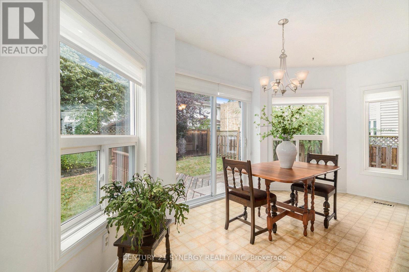 Photo 10 of 1723 Cara Crescent, Ottawa ON