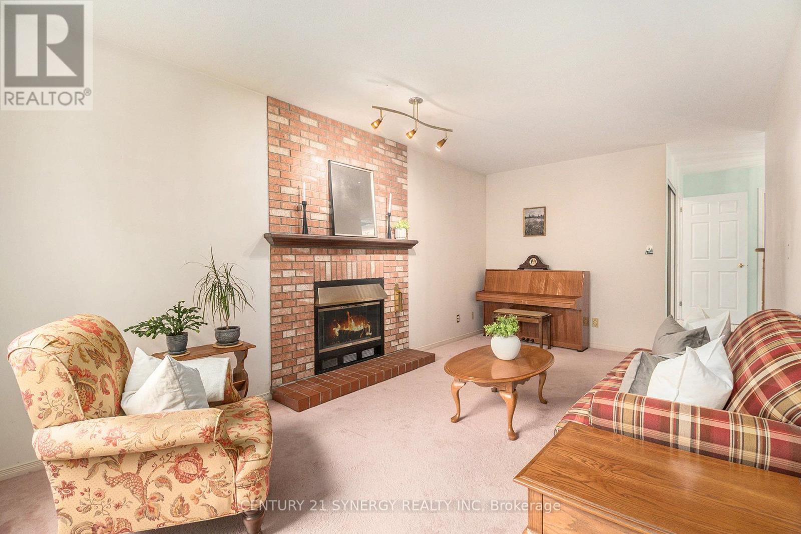 Photo 13 of 1723 Cara Crescent, Ottawa ON