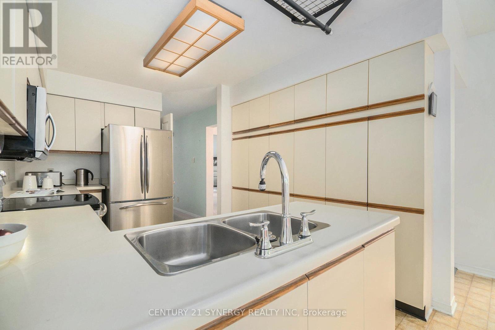 Photo 9 of 1723 Cara Crescent, Ottawa ON