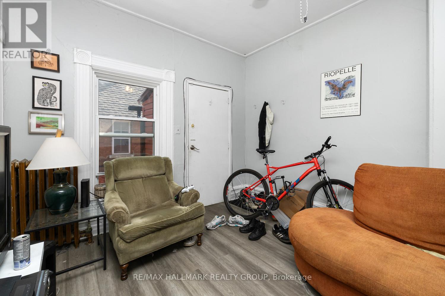 Photo 13 of 246 Laurier Avenue E, Ottawa ON
