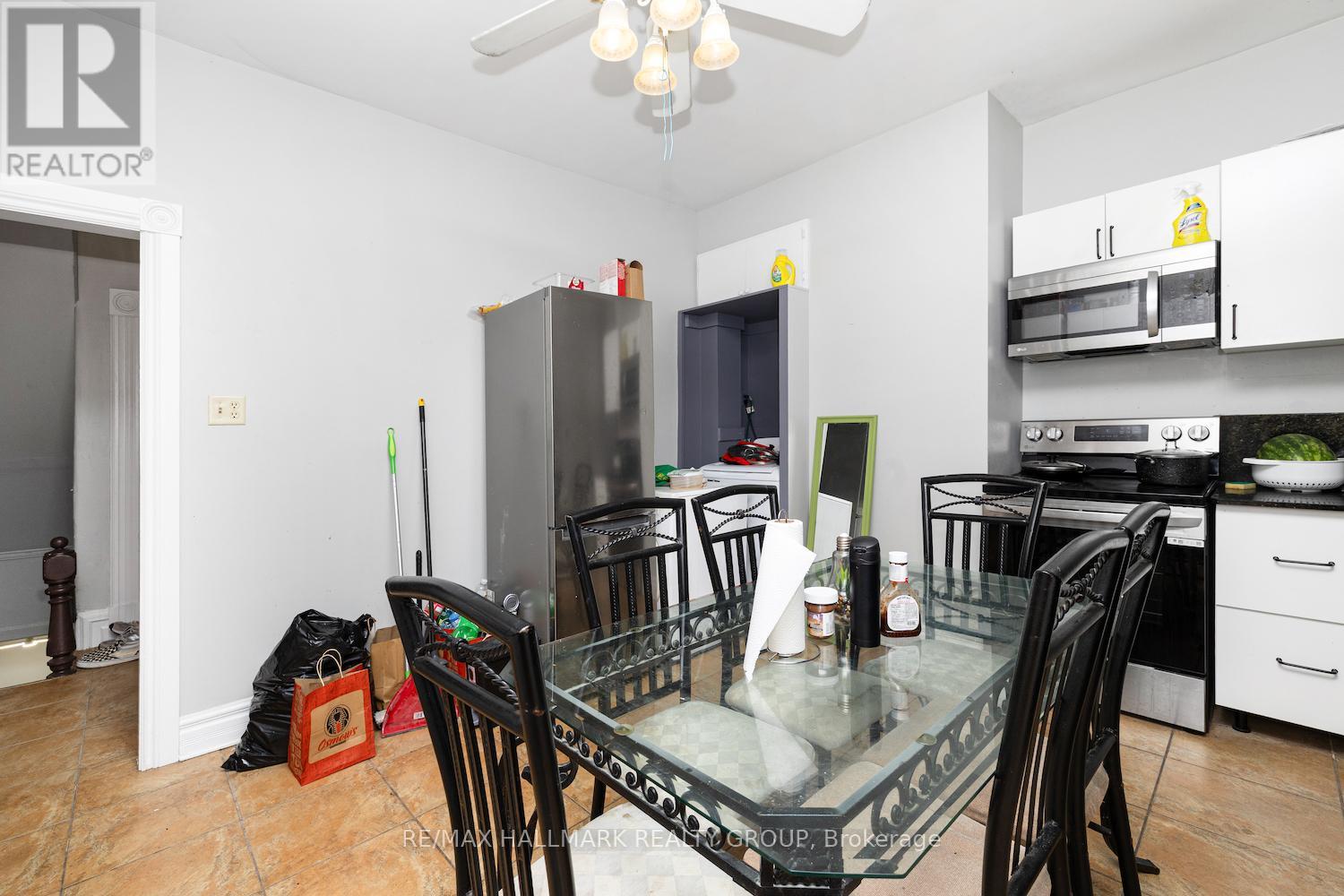 Photo 43 of 246 Laurier Avenue E, Ottawa ON