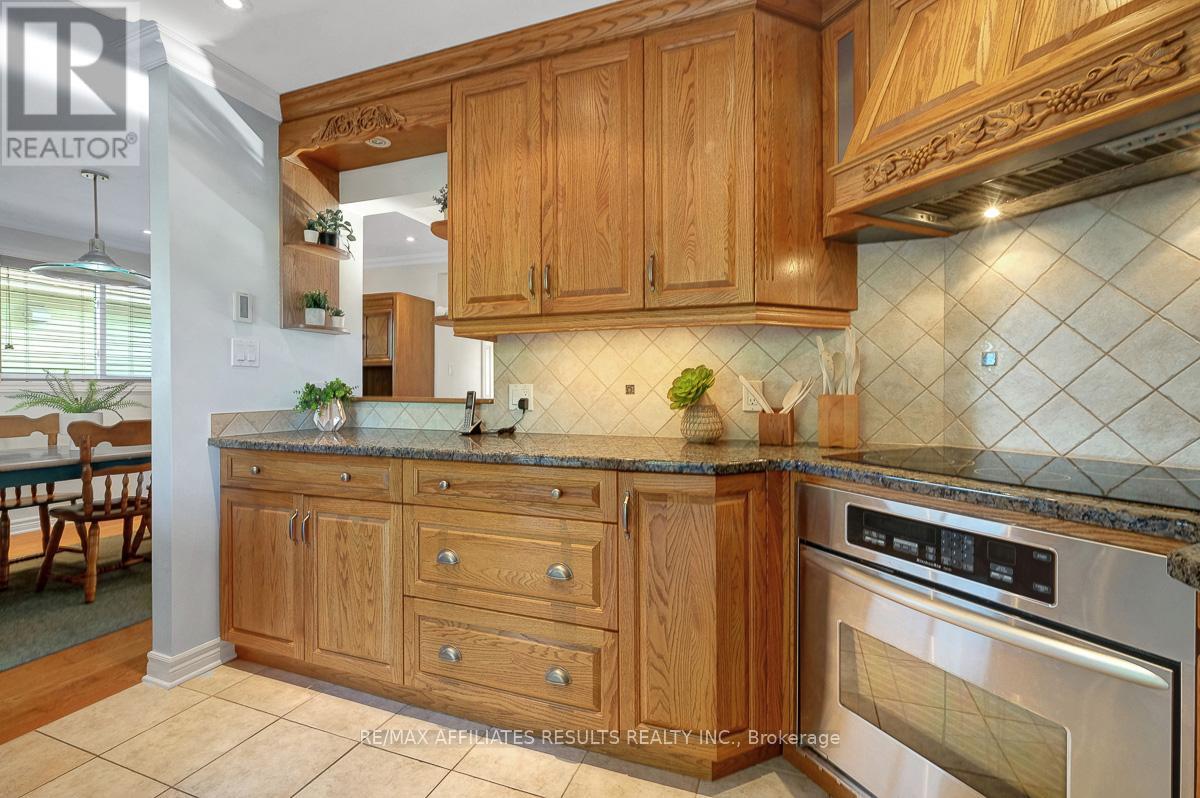 Photo 34 of 68 Pheasant Run Drive, Ottawa ON