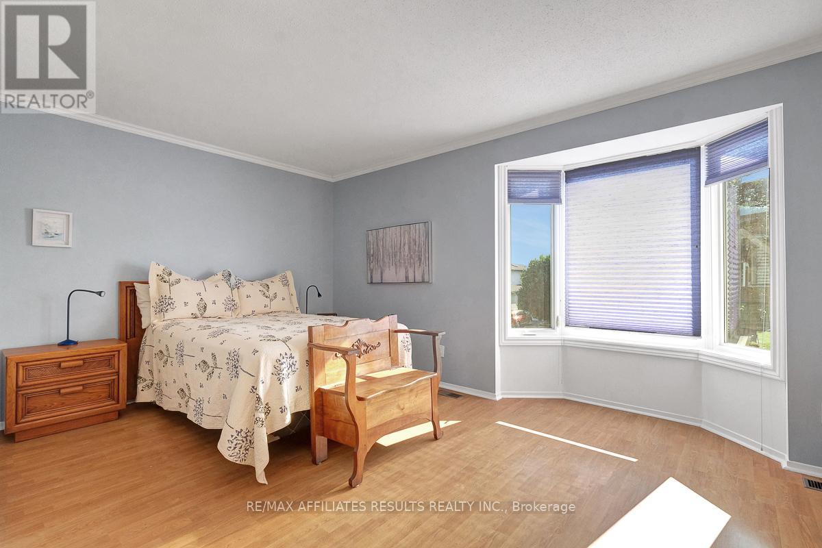Photo 27 of 68 Pheasant Run Drive, Ottawa ON