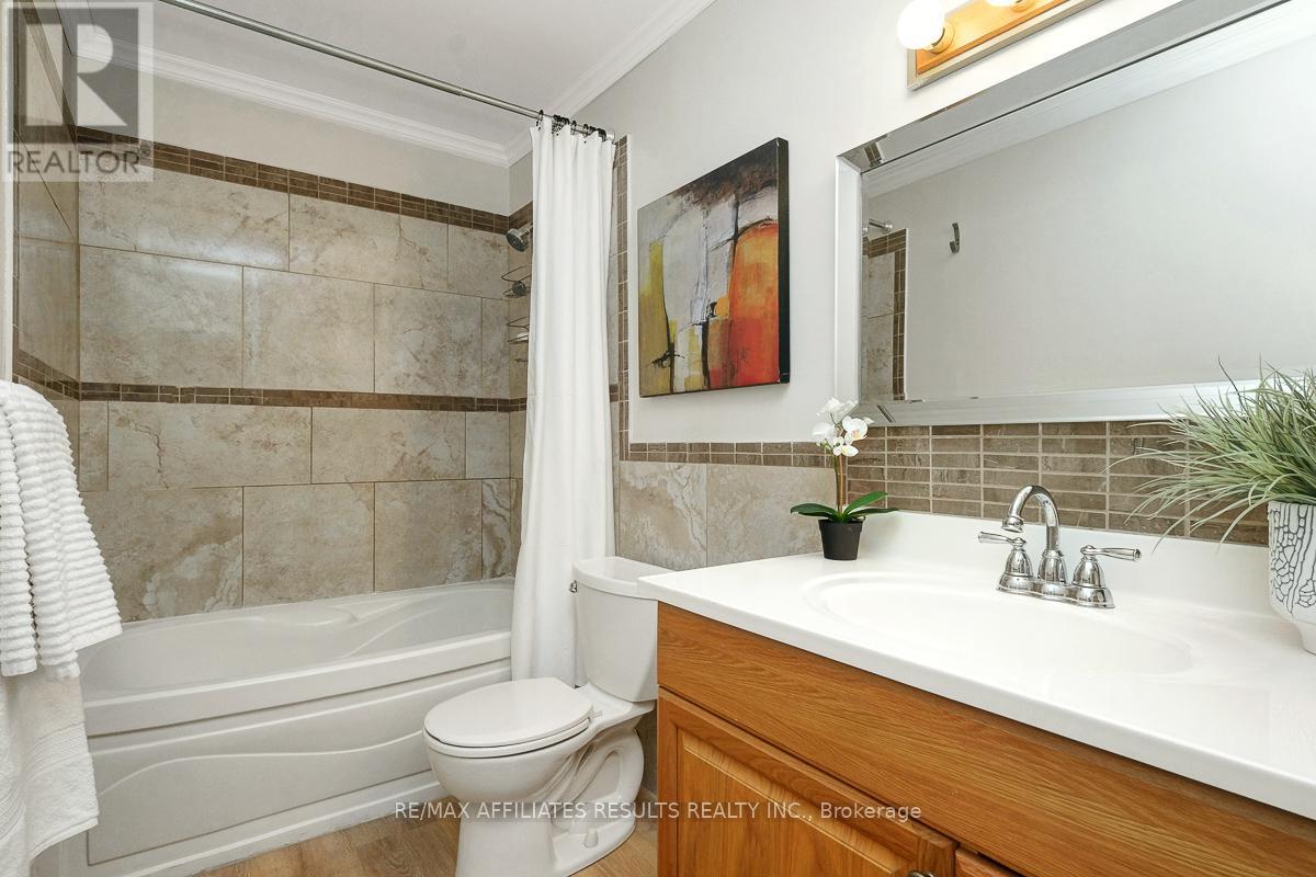 Photo 32 of 68 Pheasant Run Drive, Ottawa ON