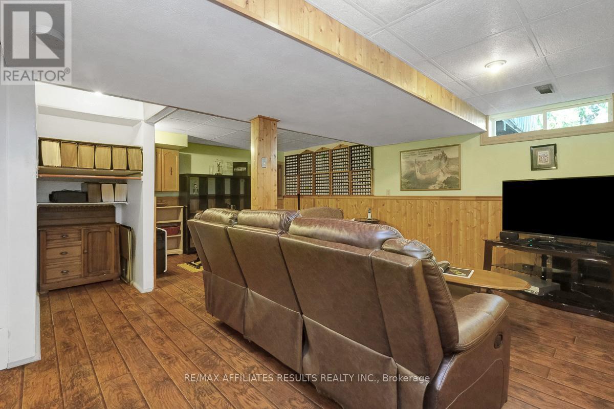 Photo 24 of 68 Pheasant Run Drive, Ottawa ON
