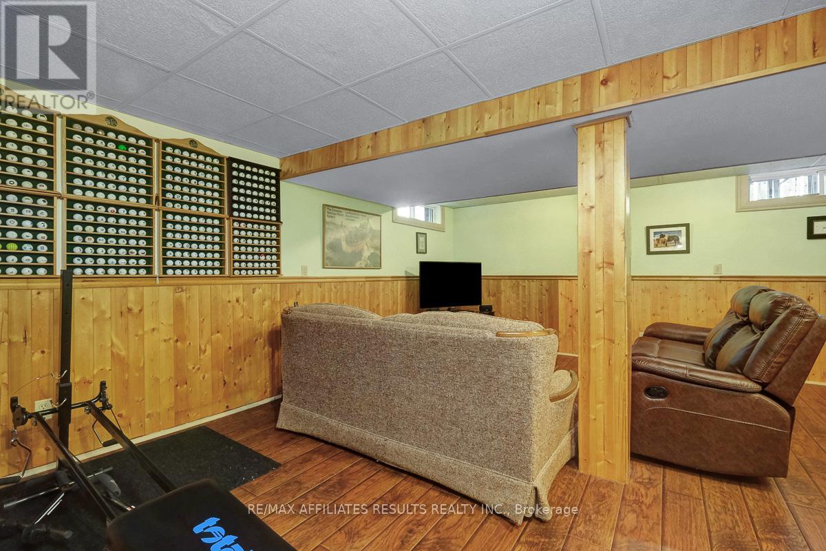 Photo 5 of 68 Pheasant Run Drive, Ottawa ON