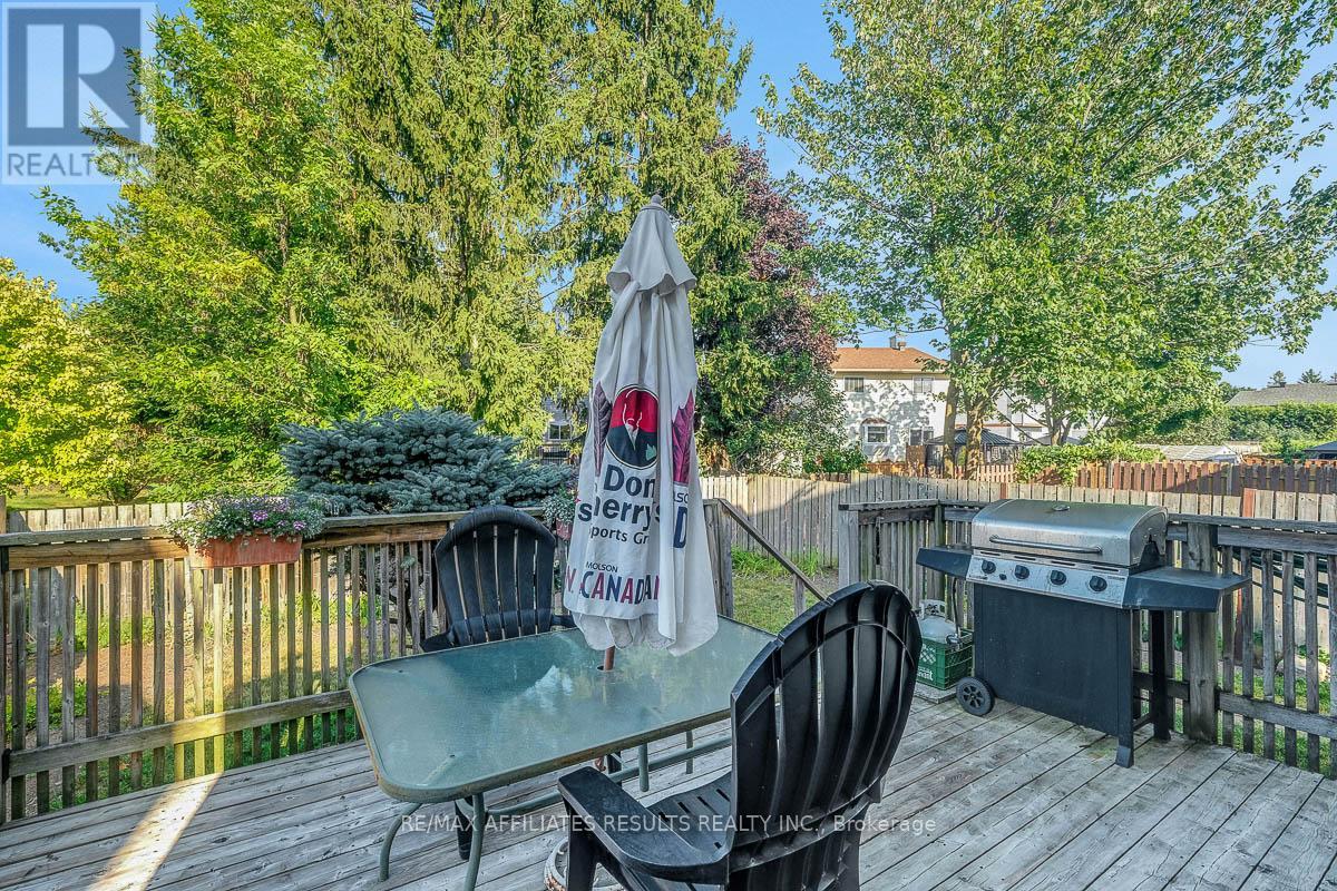 Photo 20 of 68 Pheasant Run Drive, Ottawa ON