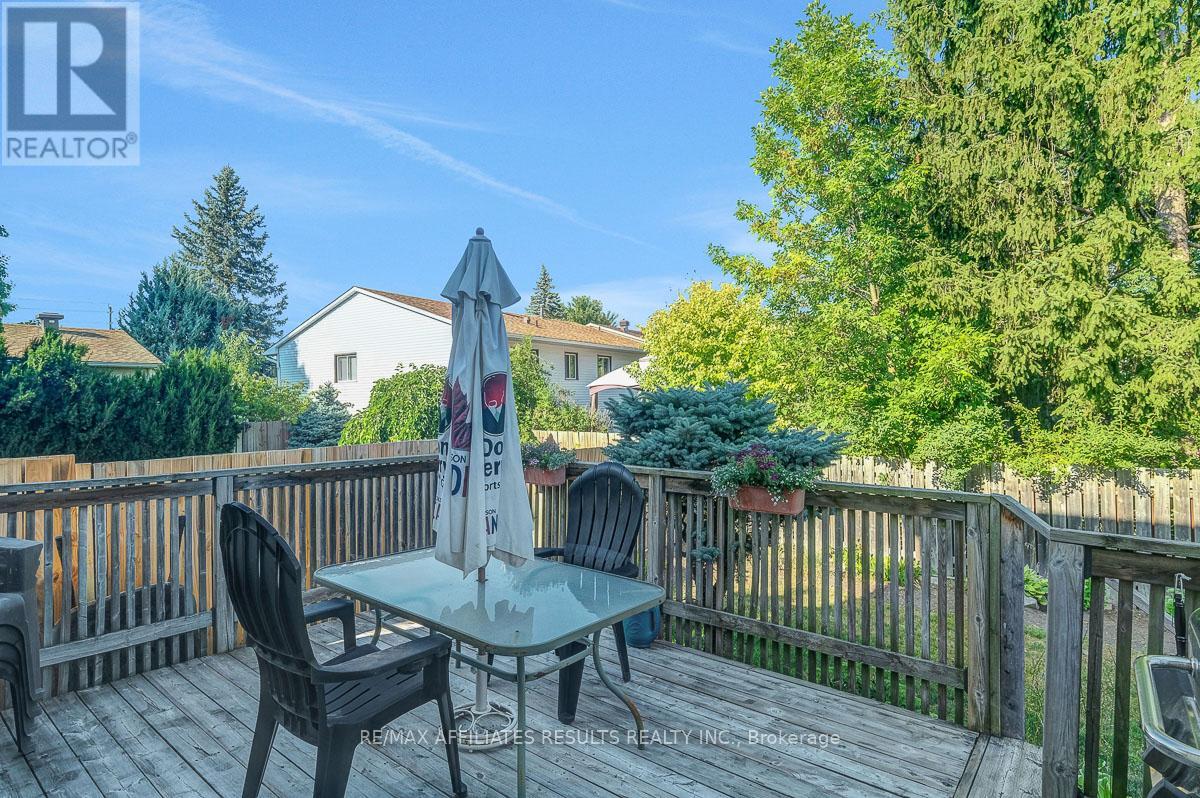Photo 39 of 68 Pheasant Run Drive, Ottawa ON