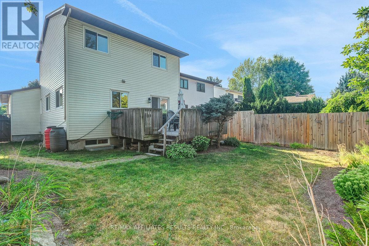 Photo 19 of 68 Pheasant Run Drive, Ottawa ON