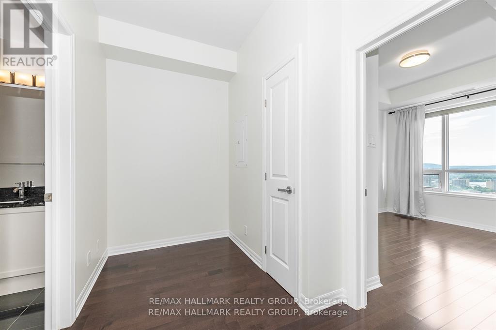 Photo 8 of Ph 1 2702 242 Rideau Street, Ottawa ON