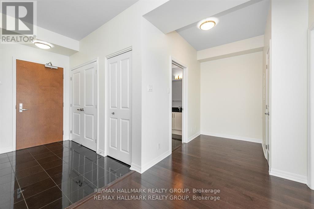 Photo 5 of Ph 1 2702 242 Rideau Street, Ottawa ON