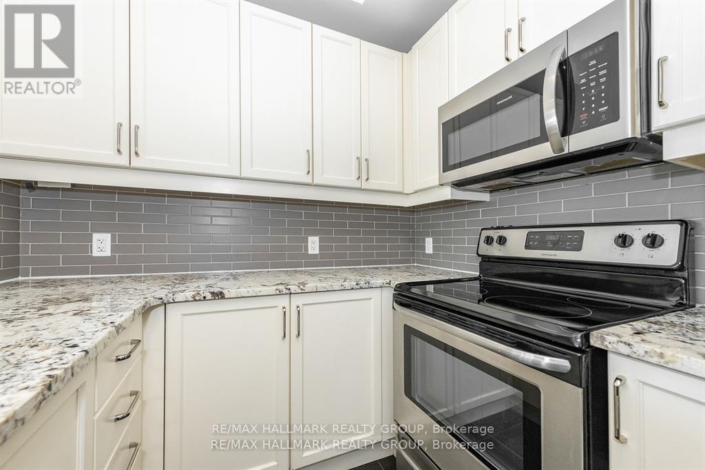 Photo 3 of Ph 1 2702 242 Rideau Street, Ottawa ON