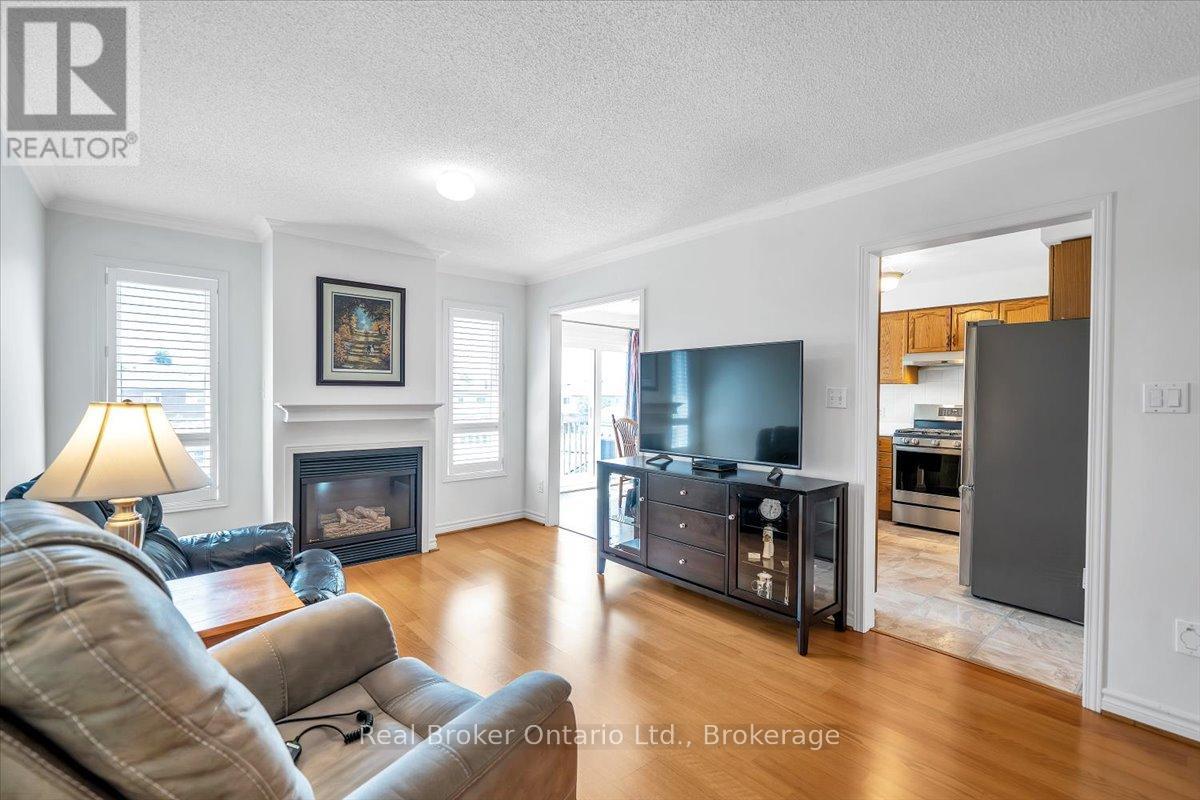 Photo 35 of 961 Ridge Valley Drive, Oshawa ON