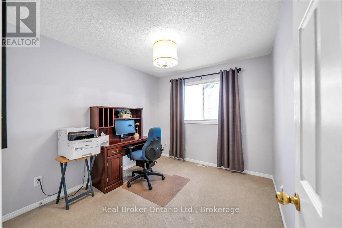 Photo 28 of 961 Ridge Valley Drive, Oshawa ON