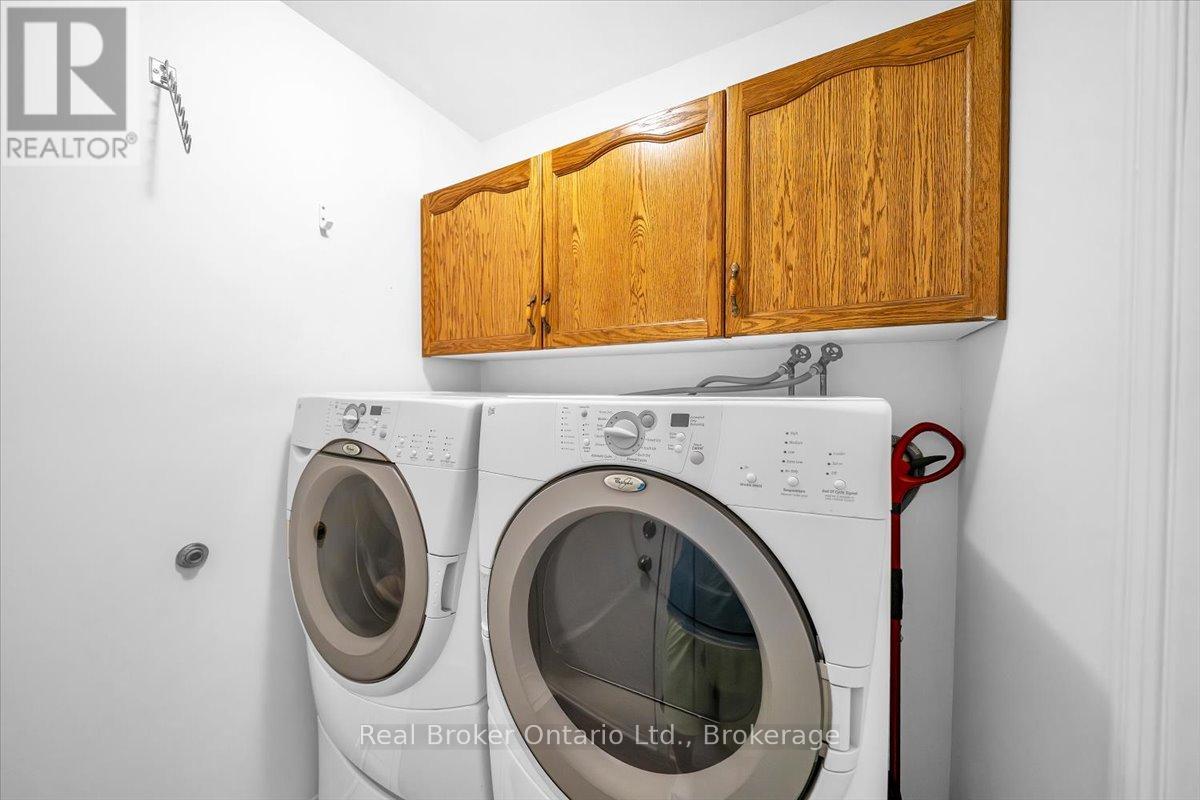 Photo 16 of 961 Ridge Valley Drive, Oshawa ON