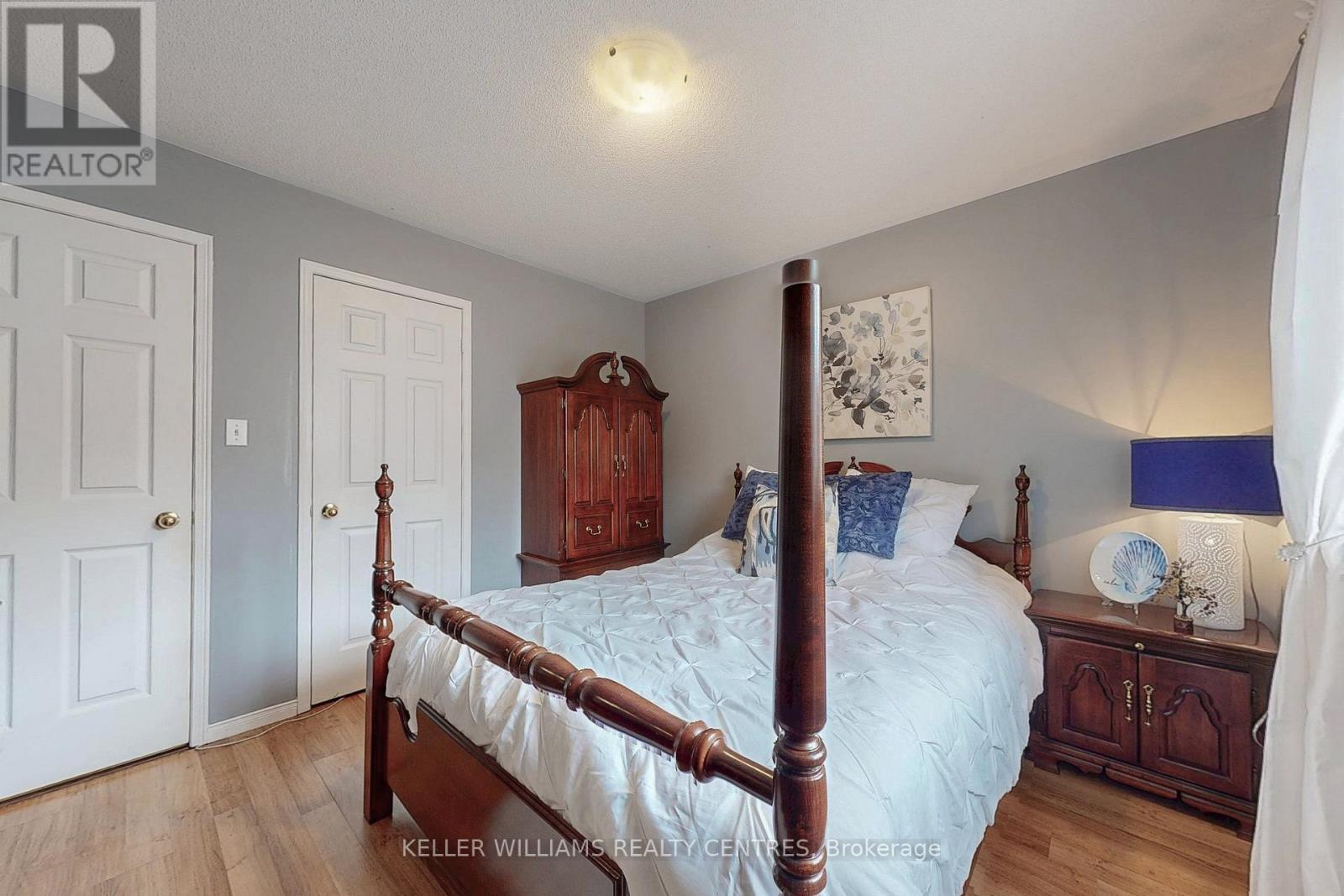 Photo 13 of 78 Clearmeadow Boulevard, Newmarket ON