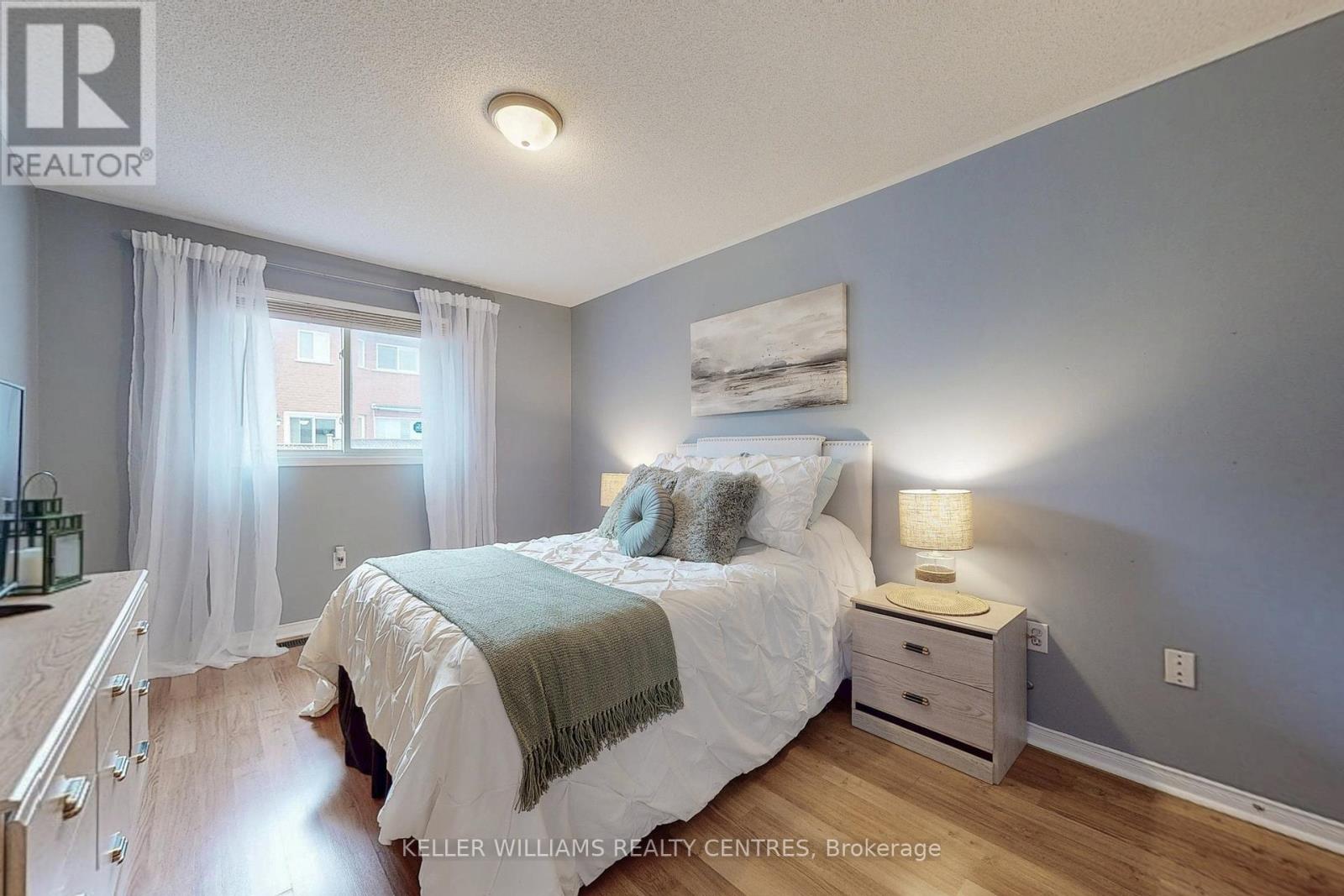 Photo 14 of 78 Clearmeadow Boulevard, Newmarket ON