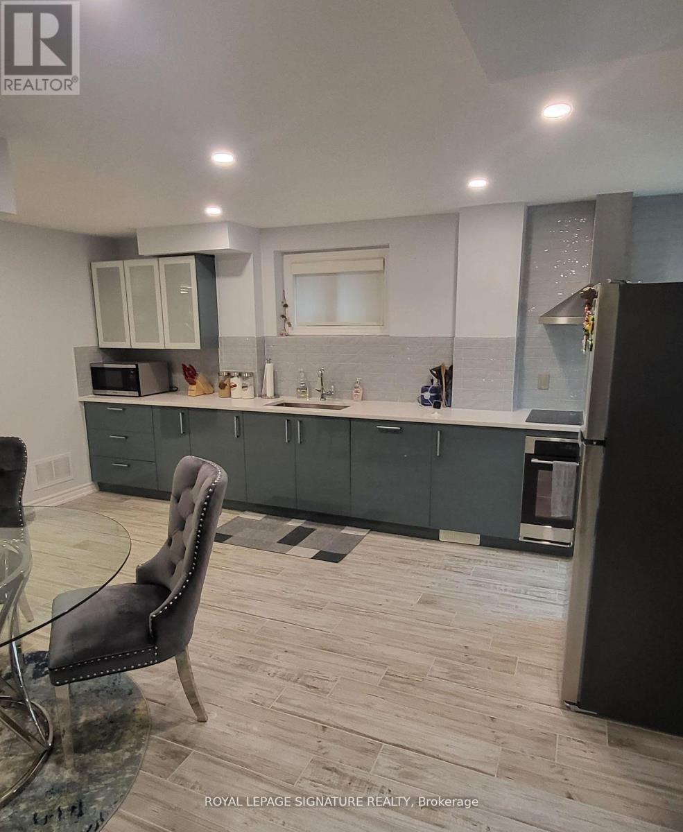 Photo 2 of Studio 24 Homerton Avenue, Richmond Hill ON
