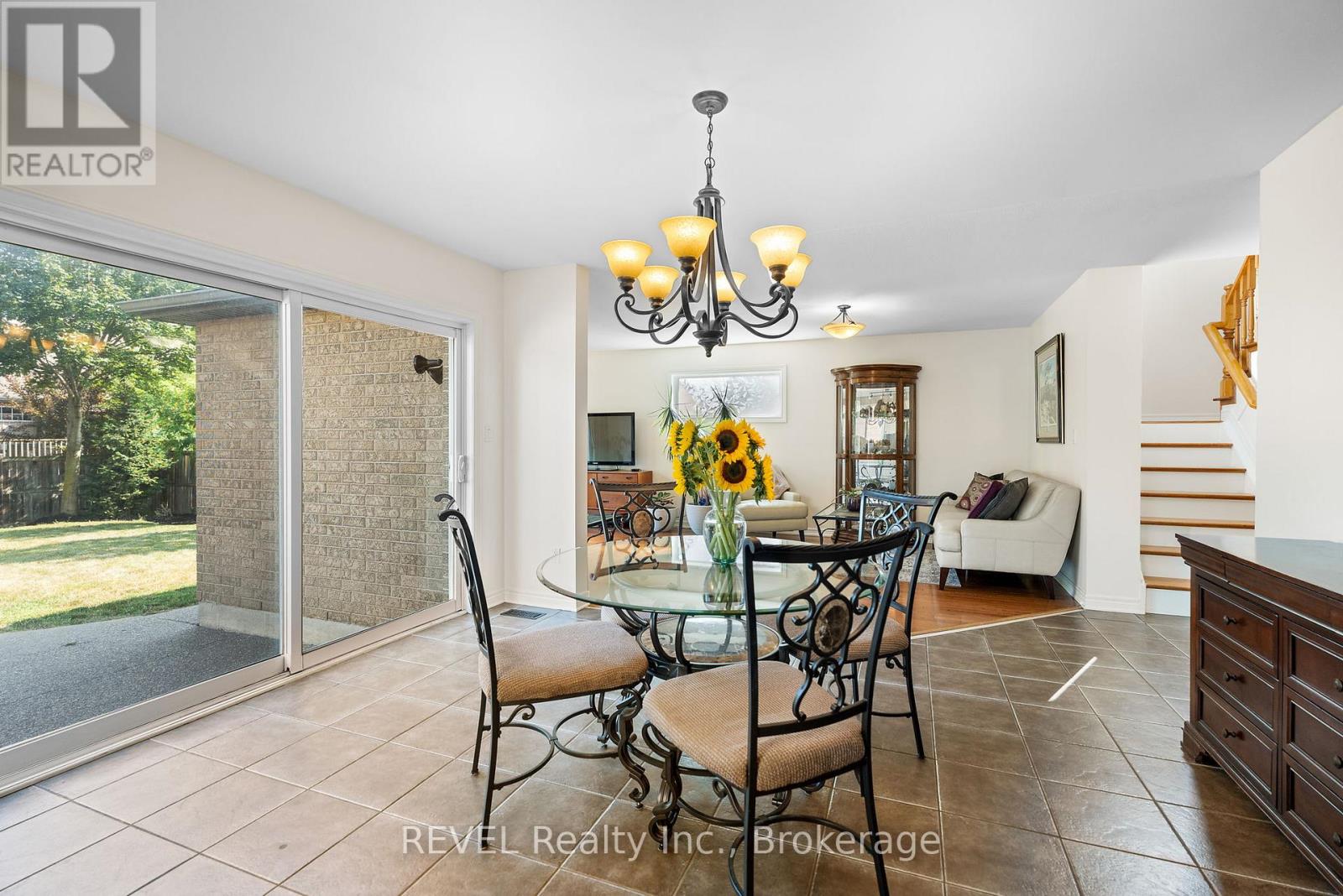 Photo 12 of 99 Loretta Drive, Niagaraonthelake ON