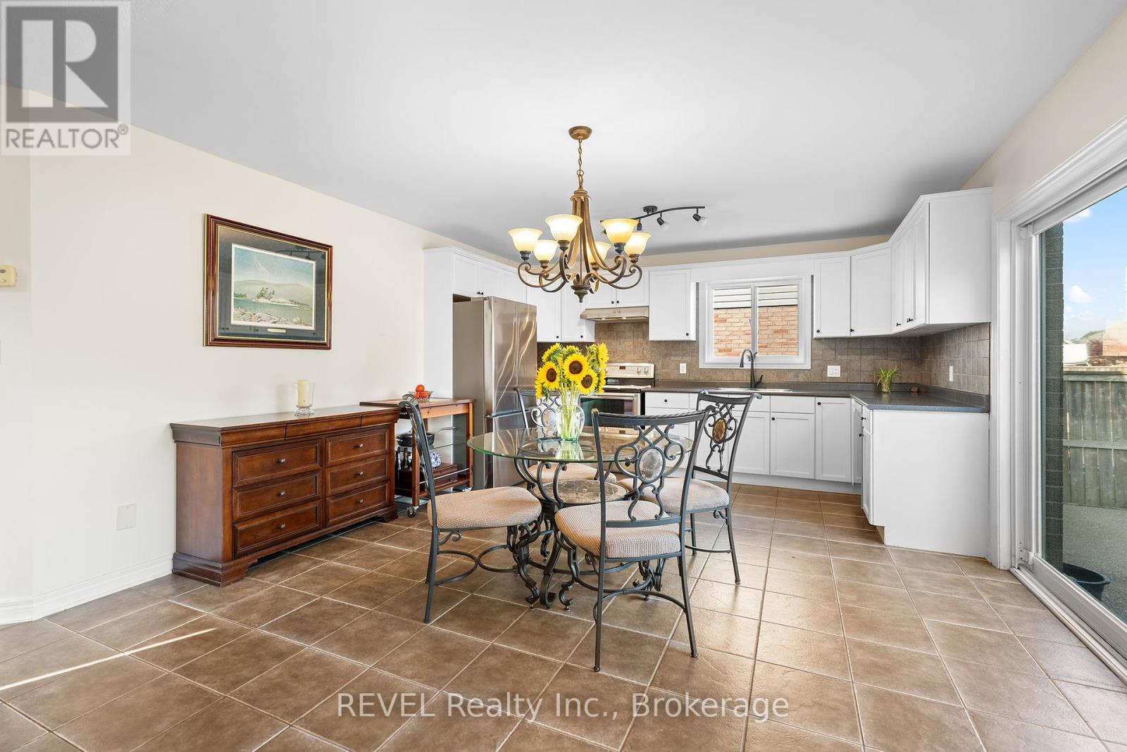 Photo 13 of 99 Loretta Drive, Niagaraonthelake ON