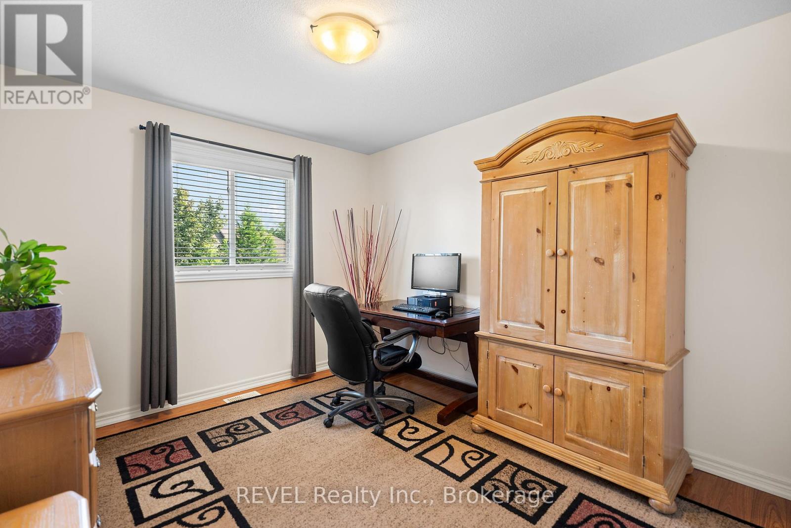 Photo 22 of 99 Loretta Drive, Niagaraonthelake ON