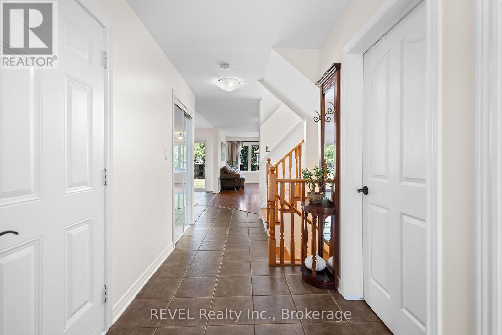 Photo 6 of 99 Loretta Drive, Niagaraonthelake ON