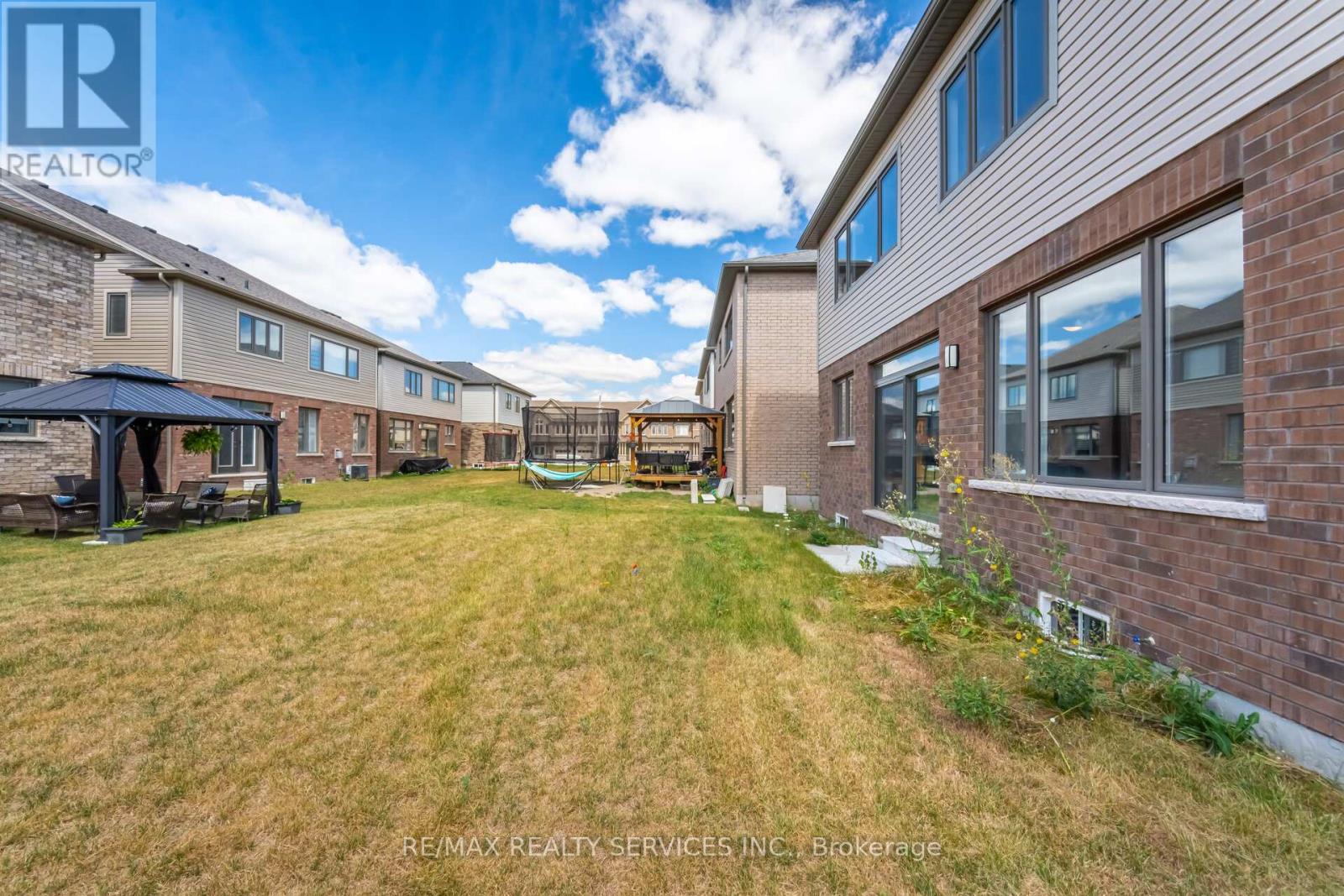 Photo 49 of 66 Prince Philip Boulevard, North Dumfries ON
