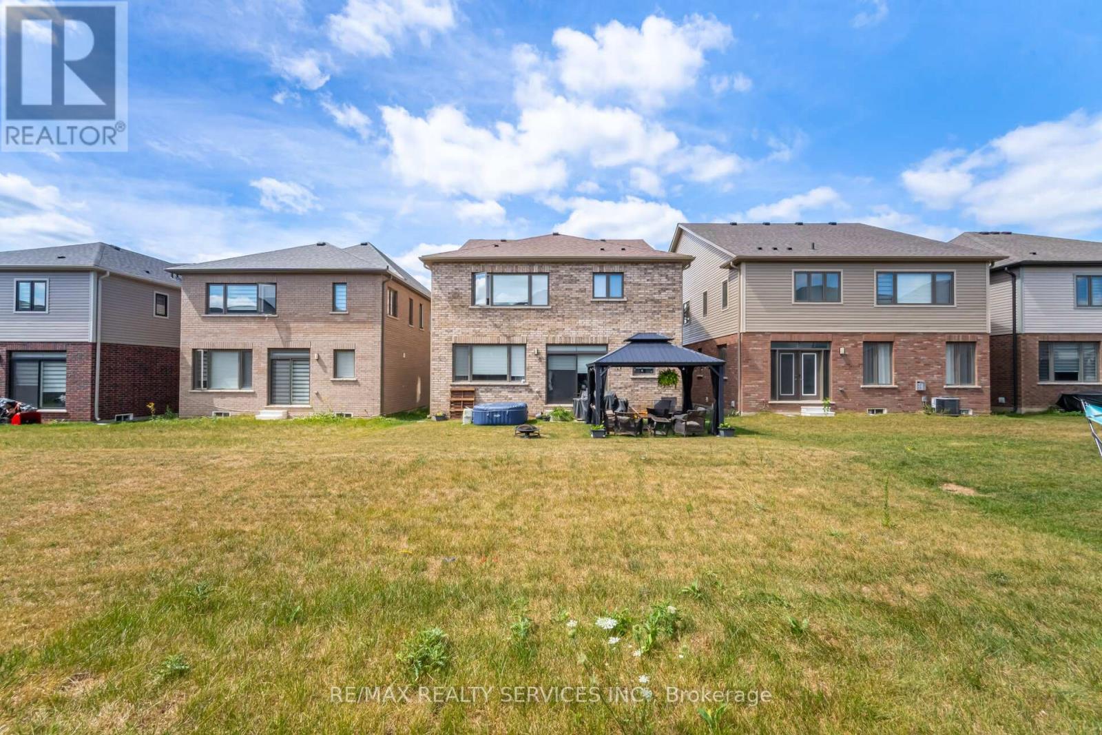 Photo 48 of 66 Prince Philip Boulevard, North Dumfries ON