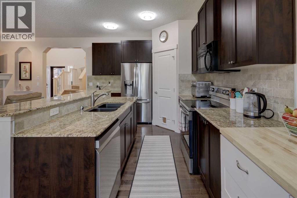 Photo 6 of 1210 Kingston Crescent Se, Airdrie AB
