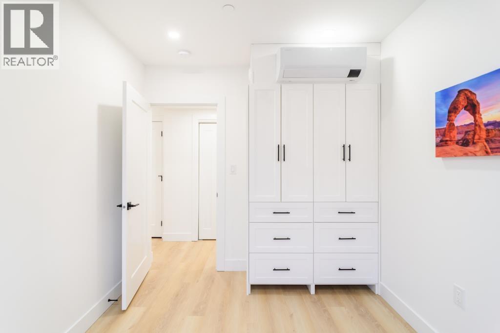 Photo 11 of 3304 Wellington Avenue, Richmond BC