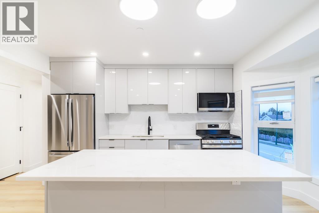 Photo 8 of 3304 Wellington Avenue, Richmond BC