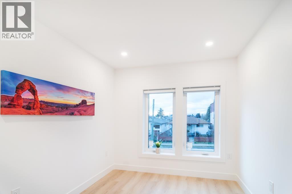 Photo 9 of 3304 Wellington Avenue, Richmond BC