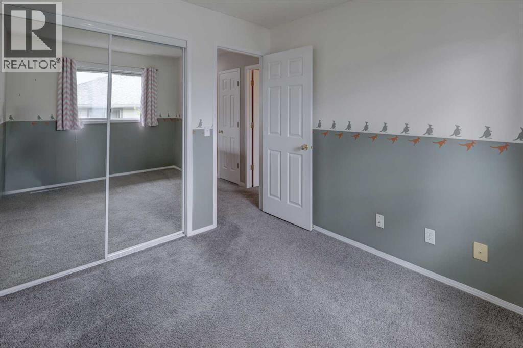 Single Family House for Sale in  Kingsland Villas SW Kingsland Calgary 