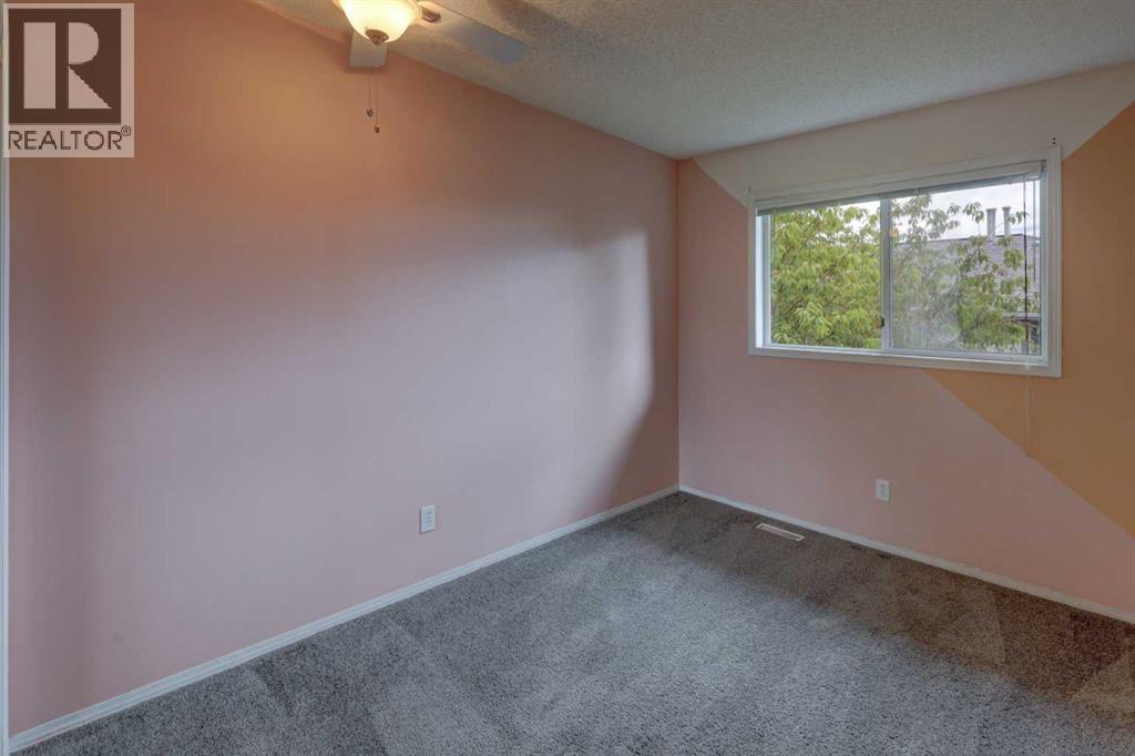Single Family House for Sale in  Kingsland Villas SW Kingsland Calgary 