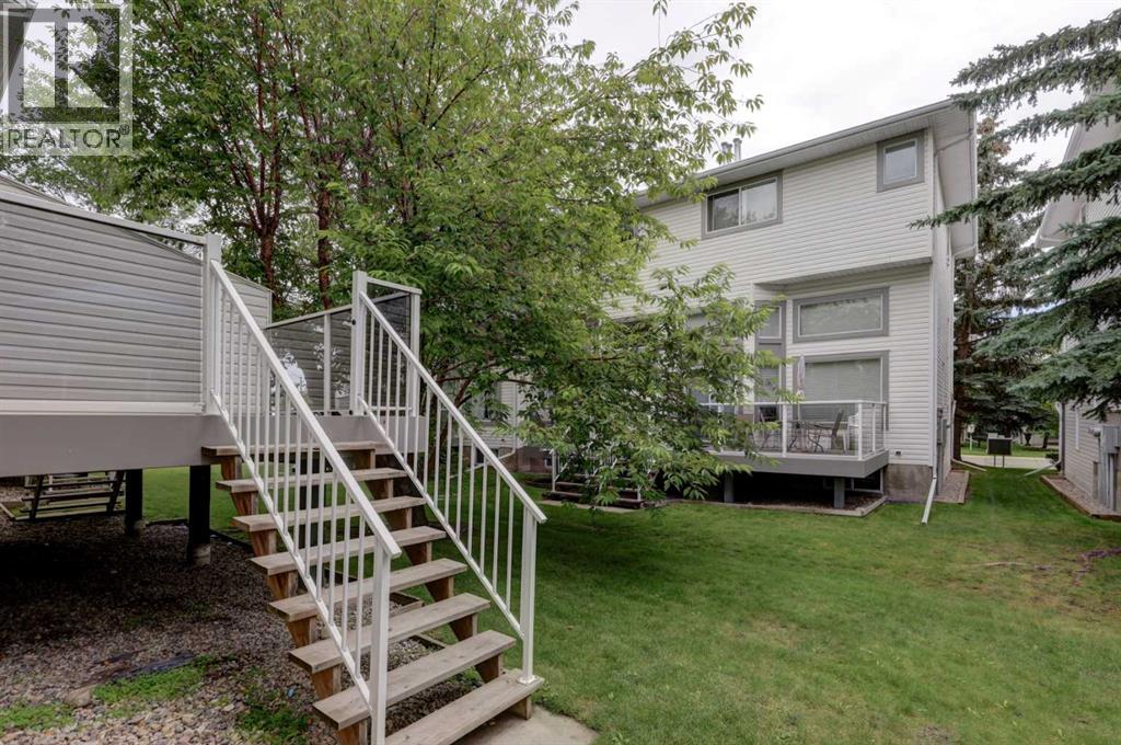 Single Family House for Sale in  Kingsland Villas SW Kingsland Calgary 