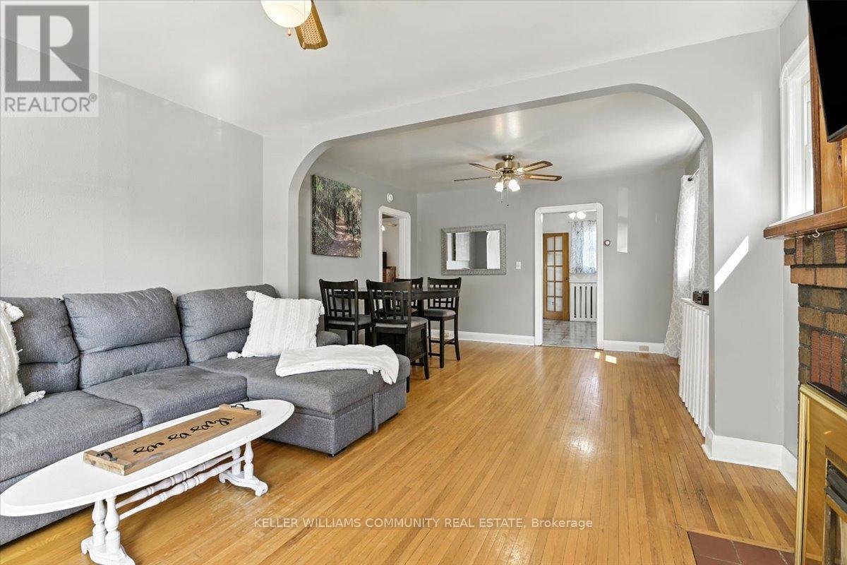 Photo 11 of 144 University Avenue E, Cobourg ON